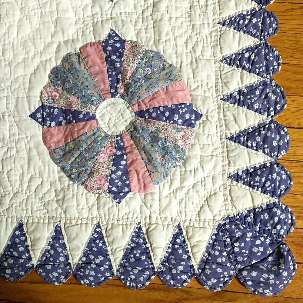 Vtg Dresden Plate Quilt Handmade Cotton Scalloped Edge Floral Rectangle 86x96